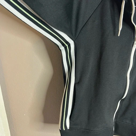 Nike Zip Up Sweatshirt - Picture 2 of 6